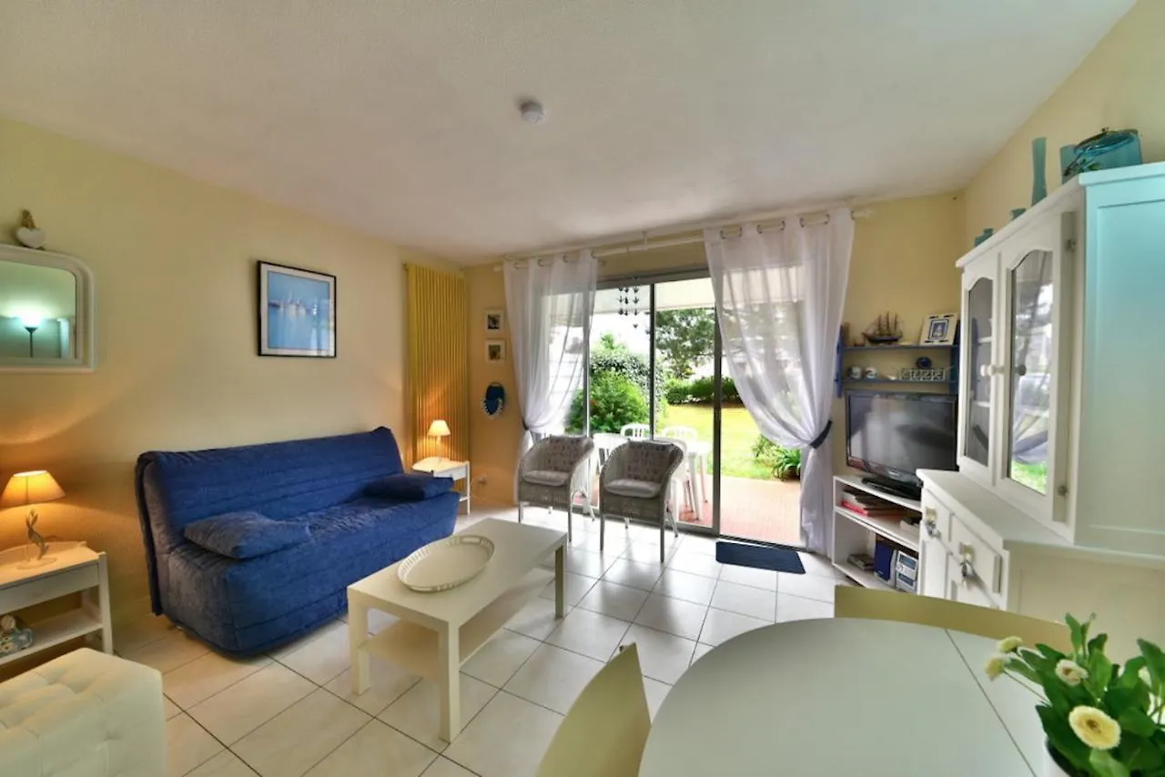 Residence Legenese - Studio COSY avec belle TERRASSE en REZ de JARDIN - 150m PLAGE Carnac